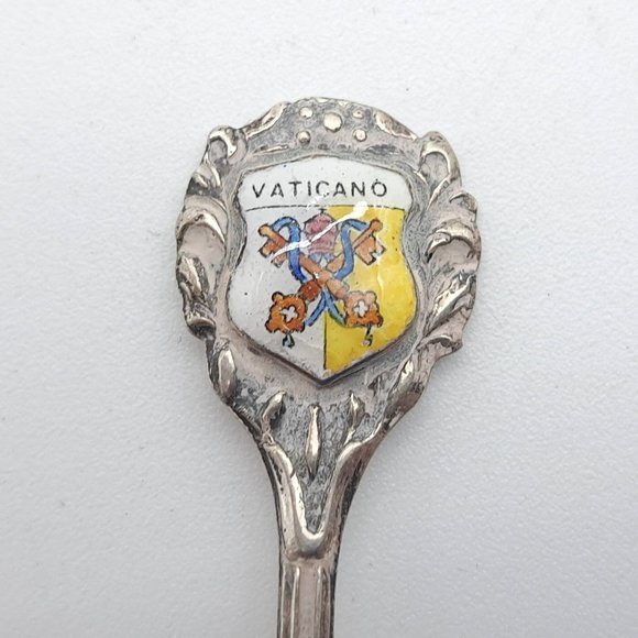 5 Mixed Souvenir Spoons -The Vatican, Noel, Acaupolco, Isolabella, Mijas - Picture 10 of 11